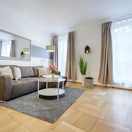 Deluxe Mit Schlossbergblick Apartment